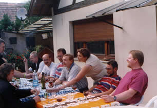 Partystimmung auf der Terrasse der Familie Betschi!