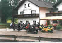 Ankunft am Pappelhof, Weidenbach