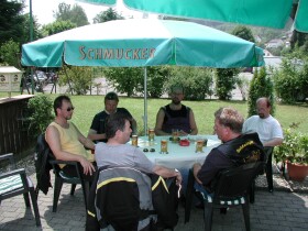 Biergartenrunde in Schönau