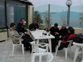 Pause in einem Strandcafé Nähe Cagliari