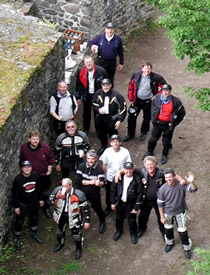 Die Funbiker / Fotografiert vom Burgturm (von Henning)