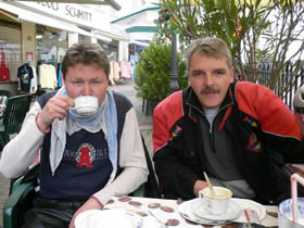 links: Ingmar, rechts: Tourguide Ralf Weber