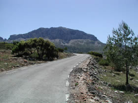 Kurvenreiche Bergstraße