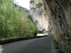 Felsüberhänge in der Tarnschlucht