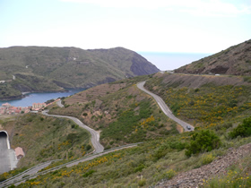 Fahrt auf der Küstenstraße über Portbou (Spanien) nach Banyuls-sur-Mer (Frankreich)