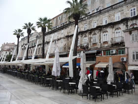 Split - Hafenpromenade im Regen