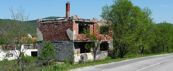 Von Krieg zerstörtes Haus